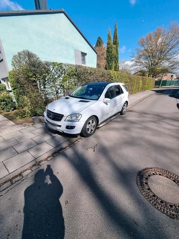 Gebraucht Mercedes ML320 220 PS (161 kW) 2005 Weiß SUV