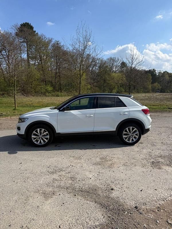 Second-hand VW T-Roc 150 CP (110 kW) 2019 Alb SUV