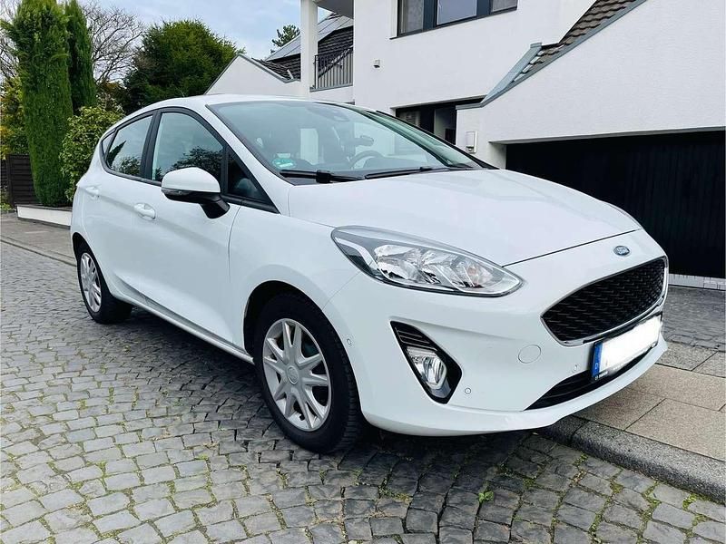 Weiß Gebraucht 2019 Ford Fiesta Cool & Connect Kleinwagen | 13.000 € (Fairer Preis) - Bild 1/4