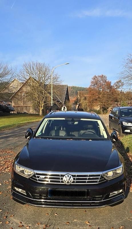 Schwarz Gebraucht 2017 VW Passat Highline Kombi | 12.249 € (Guter Preis) - Bild 1/4