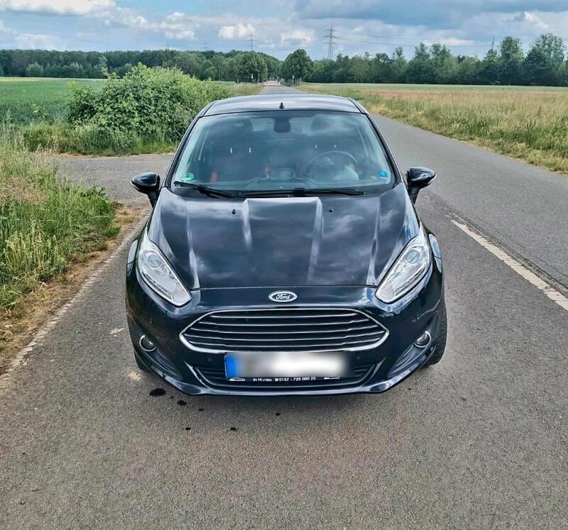 Schwarz Gebraucht 2017 Ford Fiesta Kleinwagen | 10.000 € - Bild 1/4