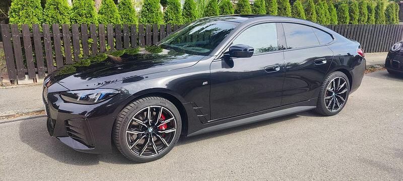 Schwarz Gebraucht 2024 BMW i4 Comfort Edition Limousine | 56.700 € (Teuer) - Bild 1/4