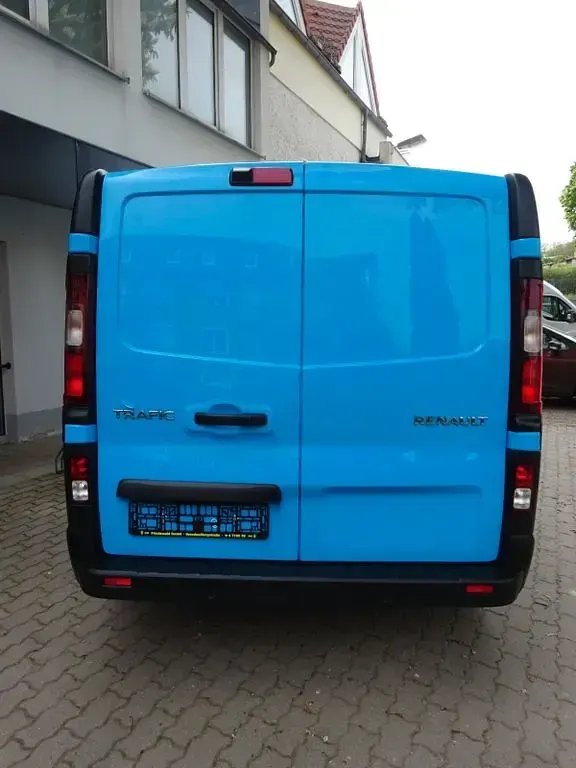 Gebraucht Renault Trafic Komfort 150 PS (110 kW) 2022 Blau Van / Kleinbus