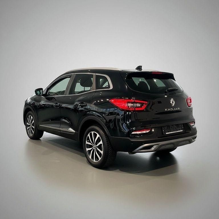 Gebraucht Renault Kadjar Techno 158 PS (116 kW) 2022 Sternenschwarz metallic SUV