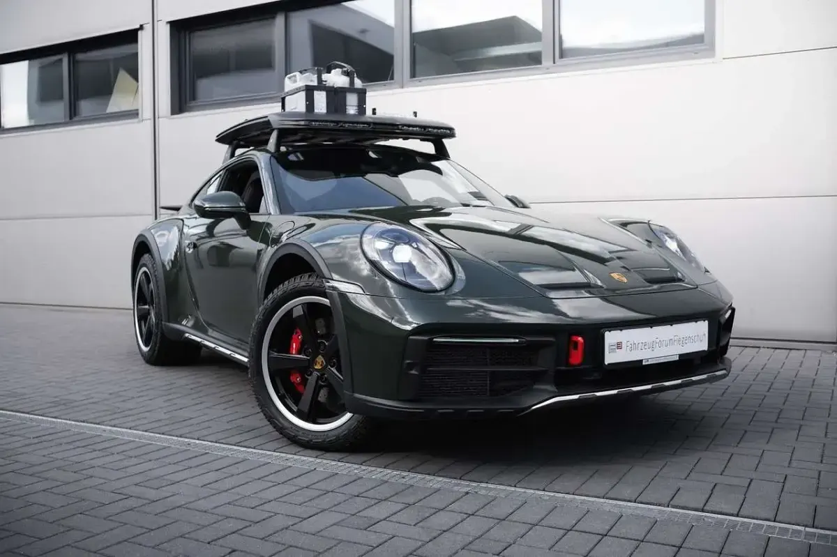 Gebraucht Porsche 992 480 PS (353 kW) 2024 Underberggrün Coupé
