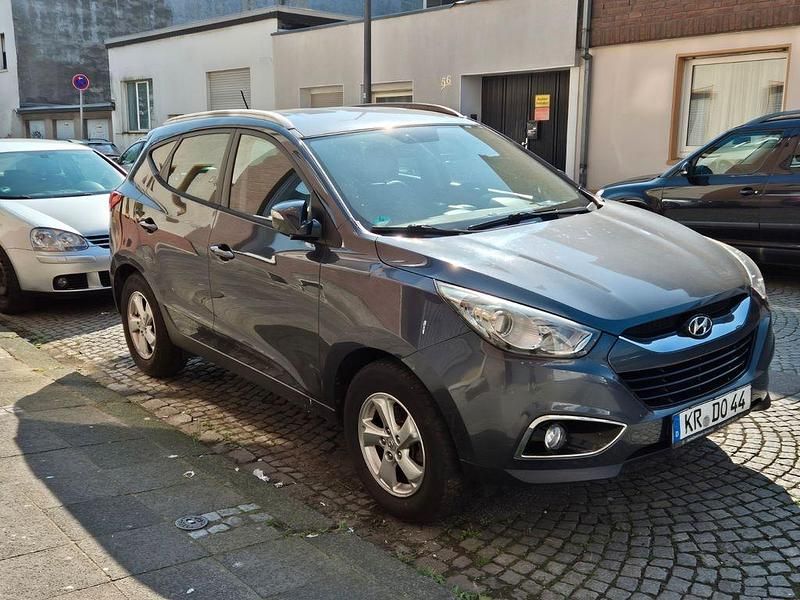 Gebraucht Hyundai ix35 Trend 116 PS (85 kW) 2010 Grau SUV