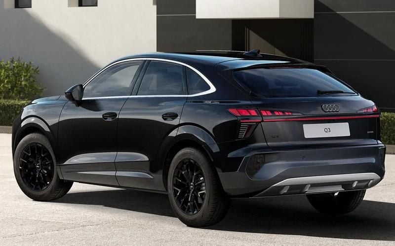 Neu Audi Q3 Sportback Ambiente 204 PS (150 kW) 2026 Mythosschwarz metallic SUV