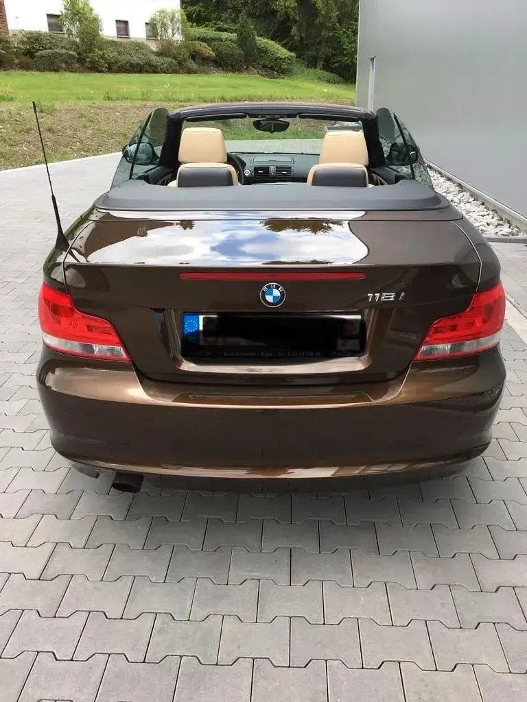 Gebraucht BMW 118 Cabriolet 143 PS (105 kW) 2011 Braun Cabrio