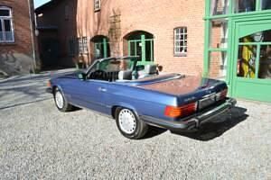 Gebraucht Mercedes 560 230 PS (169 kW) 1988 Blau Cabrio