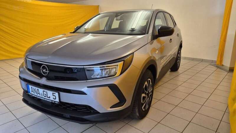 Quarz silber (m2) (metallic) Gebraucht 2023 Opel Grandland X SUV | 21.430 € (Guter Preis) - Bild 1/4