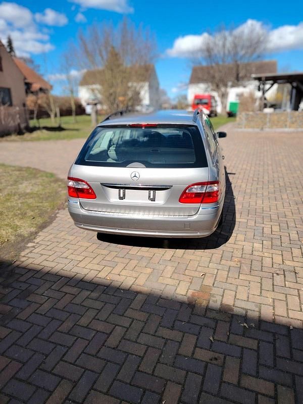 Gebraucht Mercedes E320 Elegance 225 PS (165 kW) 2003 Gold Kombi