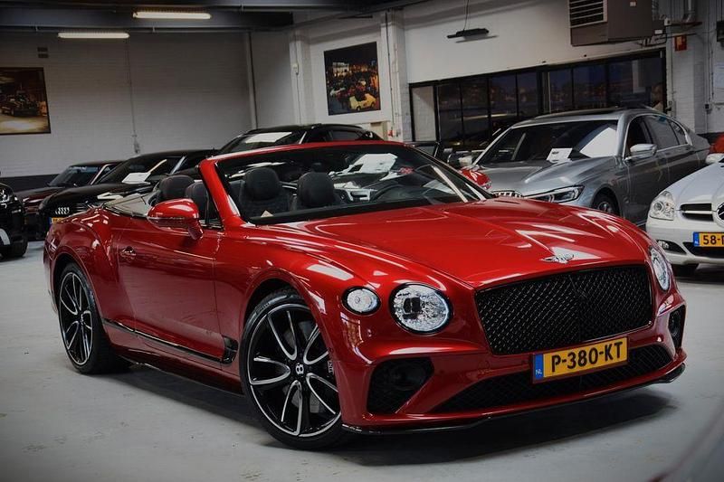 Rot Gebraucht 2020 Bentley Continental GT Convertible Cabrio | 215.600 € - Bild 1/4