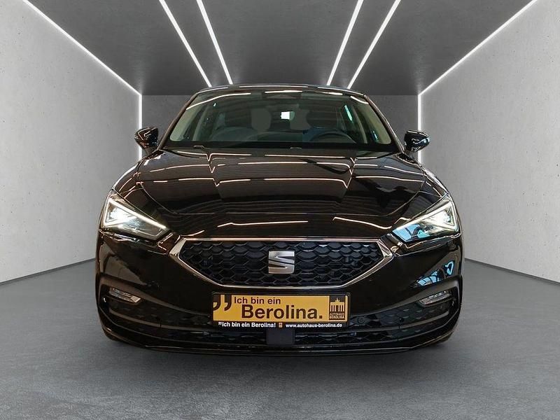 Second-hand Seat Leon 116 CP (85 kW) 2026 Negru Berlinǎ