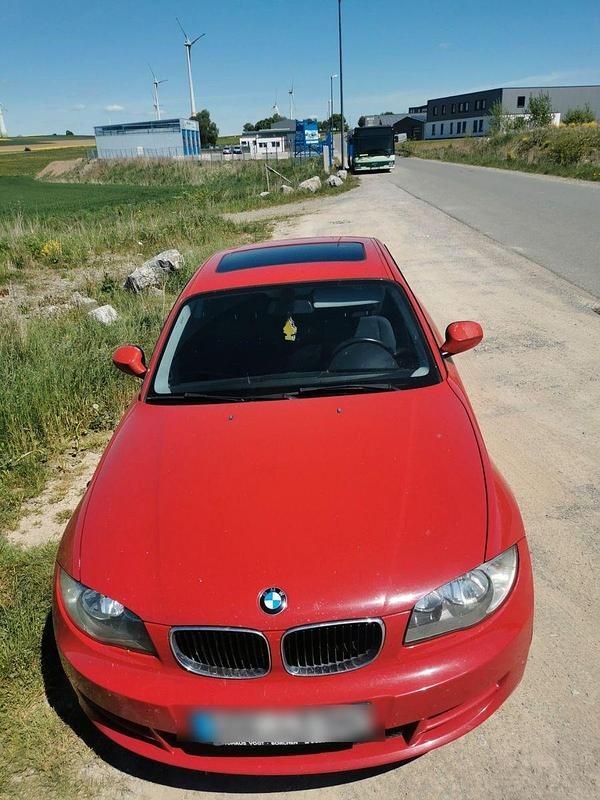 Rot Gebraucht 2010 BMW 120 Coupé Coupé | 4.900 € (Superpreis) - Bild 1/4