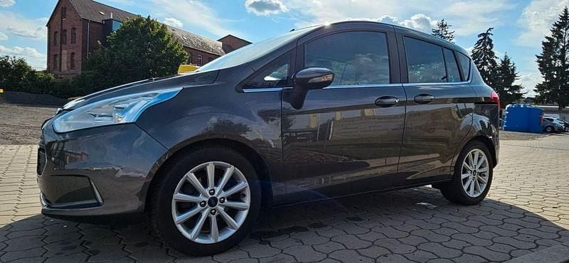 Gebraucht Ford B-MAX Titanium 101 PS (74 kW) 2017 Grau Van / Kleinbus