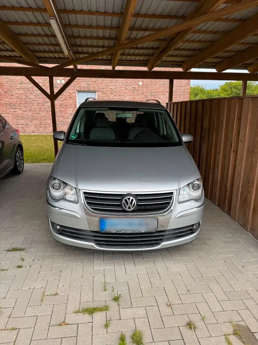 Gebraucht VW Touran 140 PS (102 kW) 2007 Silber Van / Kleinbus