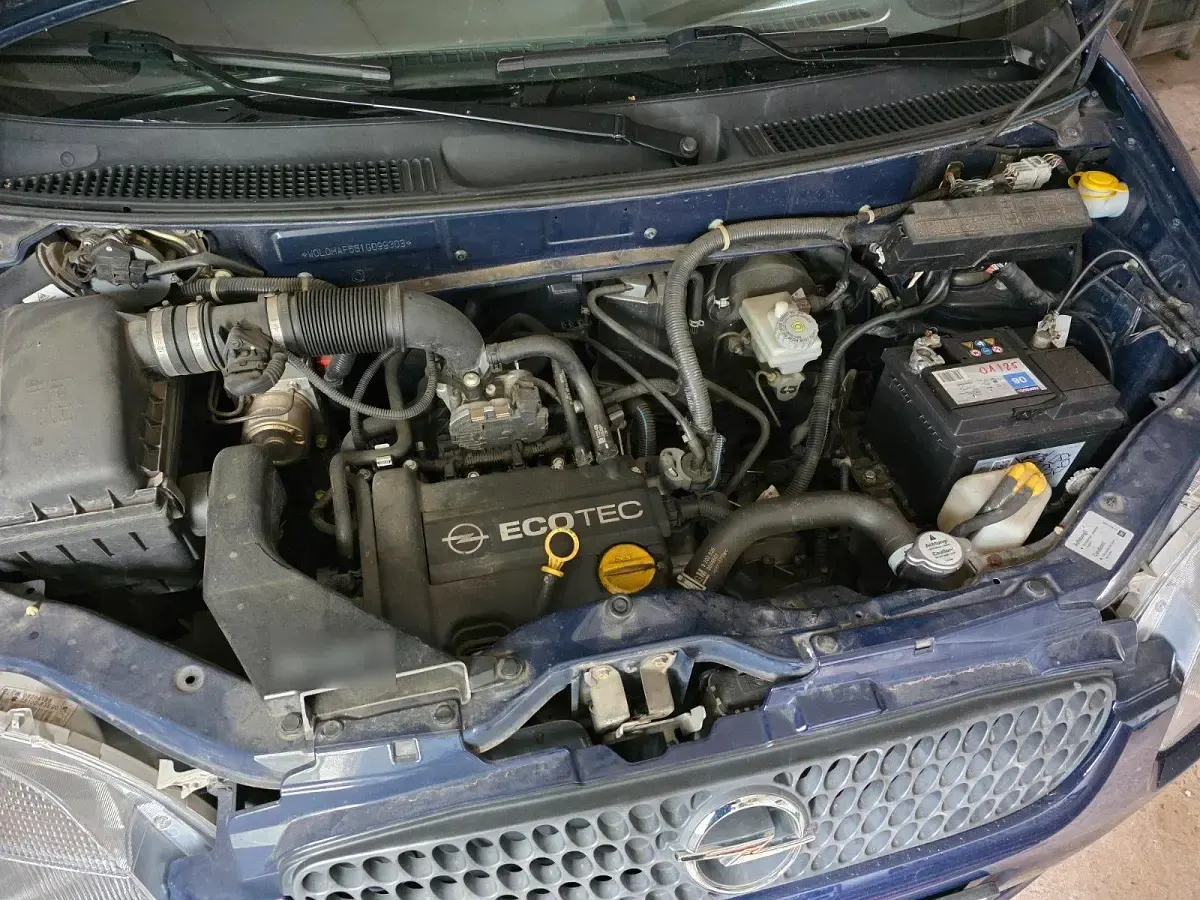 Gebraucht Opel Agila 58 PS (42 kW) 2001 Blau Van / Kleinbus