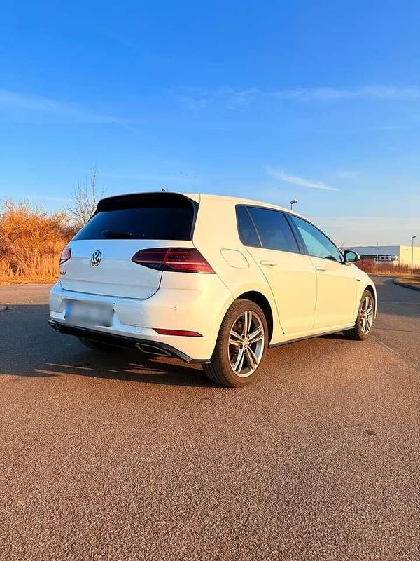 Gebraucht VW Golf VII R-line 125 PS (91 kW) 2017 Weiß Limousine