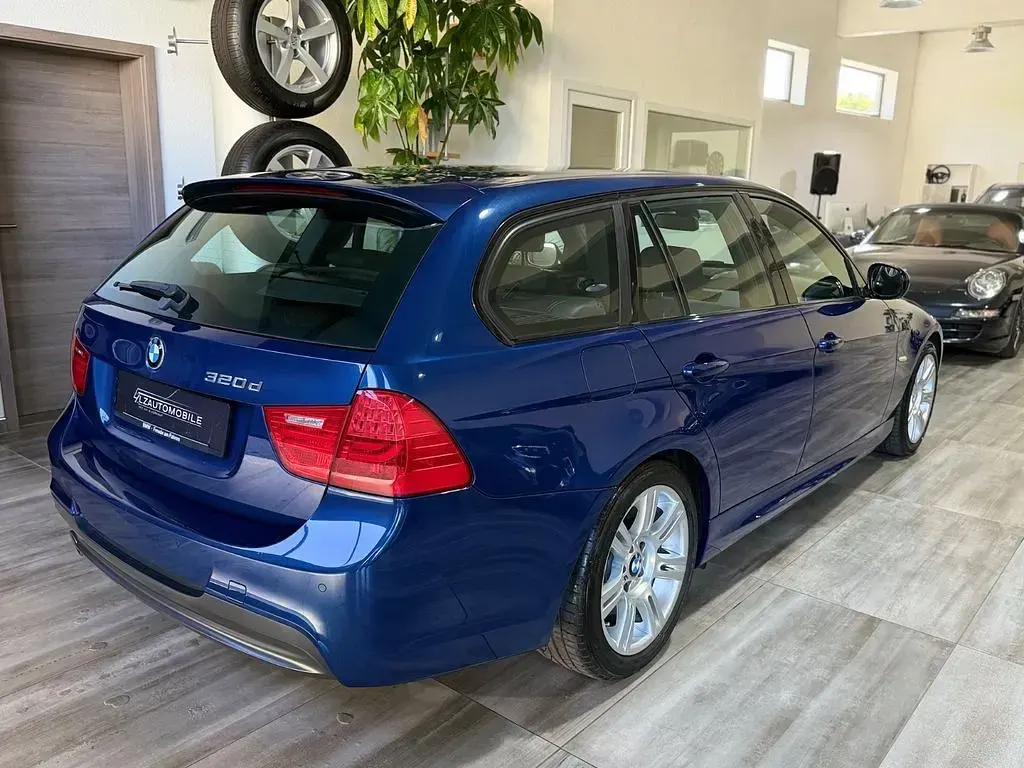 Gebraucht BMW 320 M Sport 184 PS (135 kW) 2011 Blau Kombi