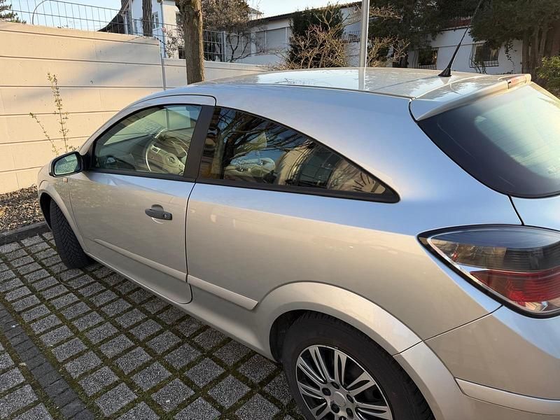 Gebraucht Opel Astra GTC 2009 Silber Kleinwagen