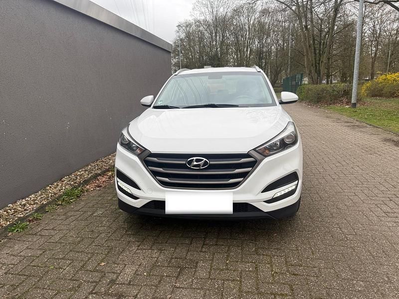 Gebraucht Hyundai Tucson 177 PS (130 kW) 2017 Weiß SUV