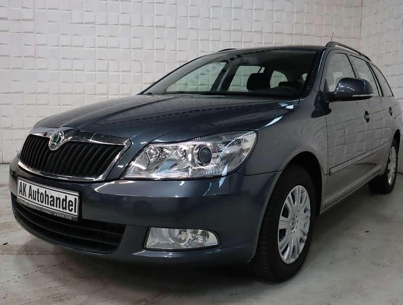Grau Gebraucht 2010 Skoda Octavia Ambiente Kombi | 5.490 € (Fairer Preis) - Bild 1/4