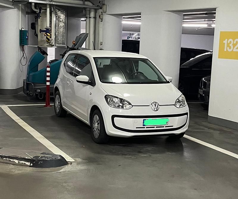 Weiß Gebraucht 2015 VW up! Kleinwagen | 5.900 € (Etwas zu teuer) - Bild 1/1