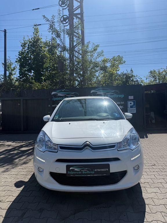 Weiß Gebraucht 2015 Citroën C3 SELECTION Kleinwagen | 3.300 € (Superpreis) - Bild 1/4