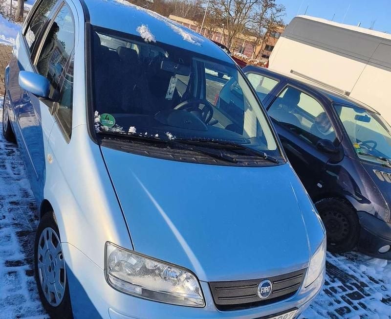 Gebraucht Fiat Idea Dynamic 95 PS (69 kW) 2006 Blau Van / Kleinbus