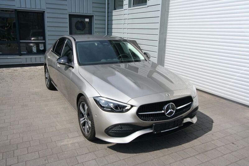 Silber Gebraucht 2022 Mercedes C180 Avantgarde Limousine | 29.890 € (Superpreis) - Bild 1/4