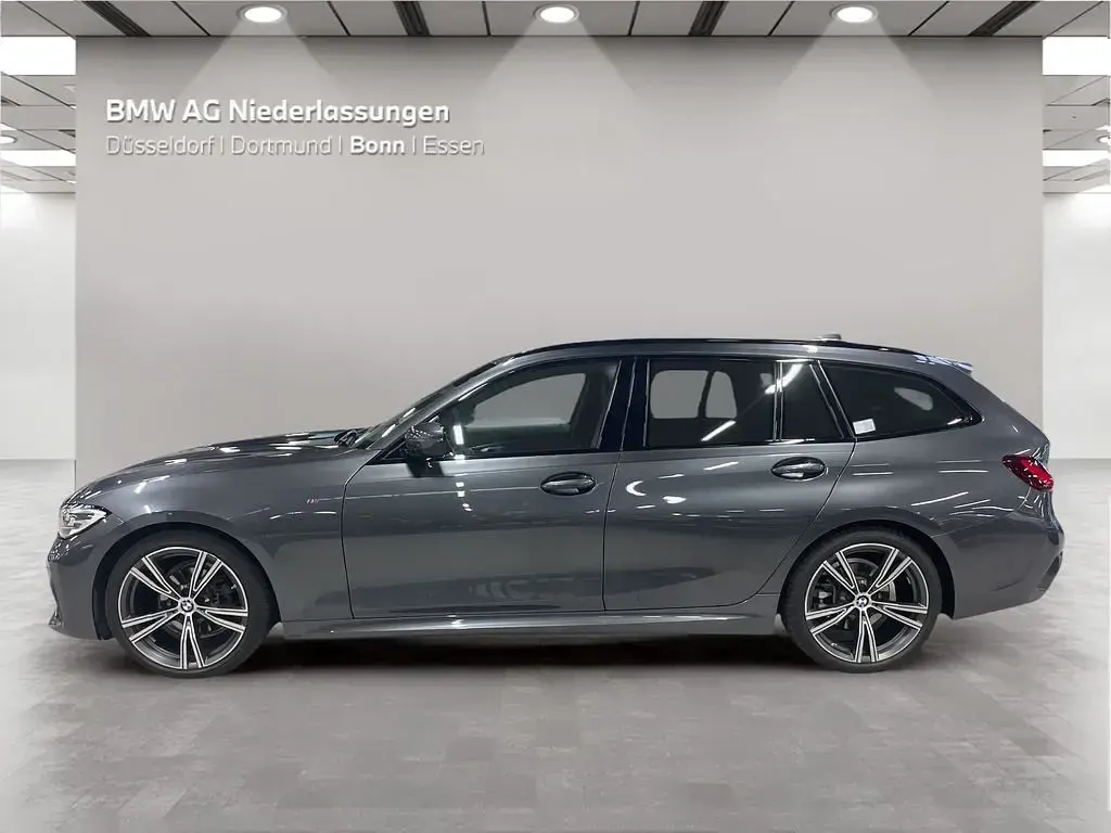 Gebraucht BMW 318 M Sport 156 PS (114 kW) 2022 Grau Kombi