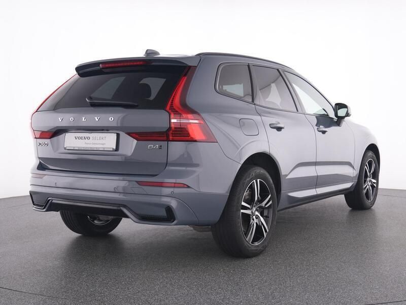 Gebraucht Volvo XC60 R-Design 196 PS (144 kW) 2022 Andere farbe SUV