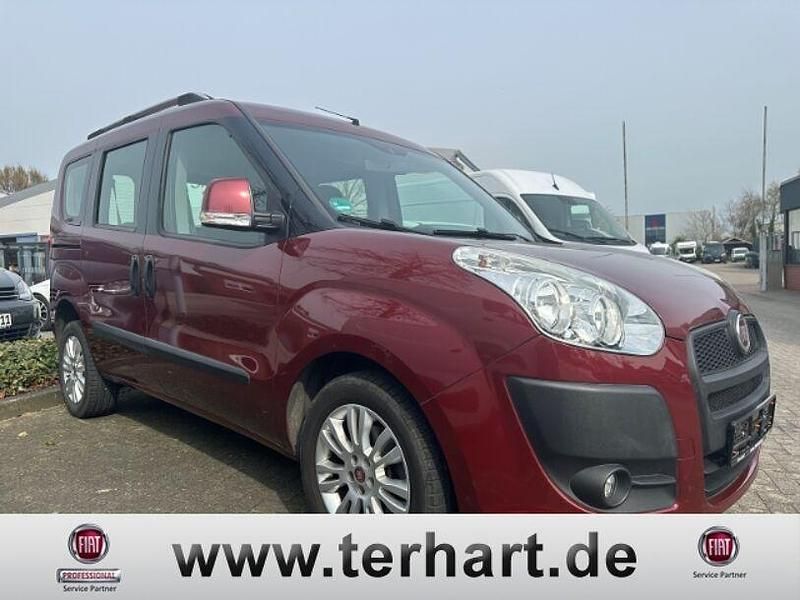 Gebraucht Fiat Doblò 90 PS (66 kW) 2014 Rot Van / Kleinbus