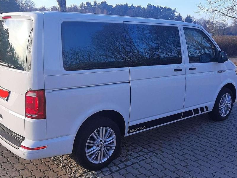 Gebraucht VW Multivan Comfortline 150 PS (110 kW) 2018 Weiß Van