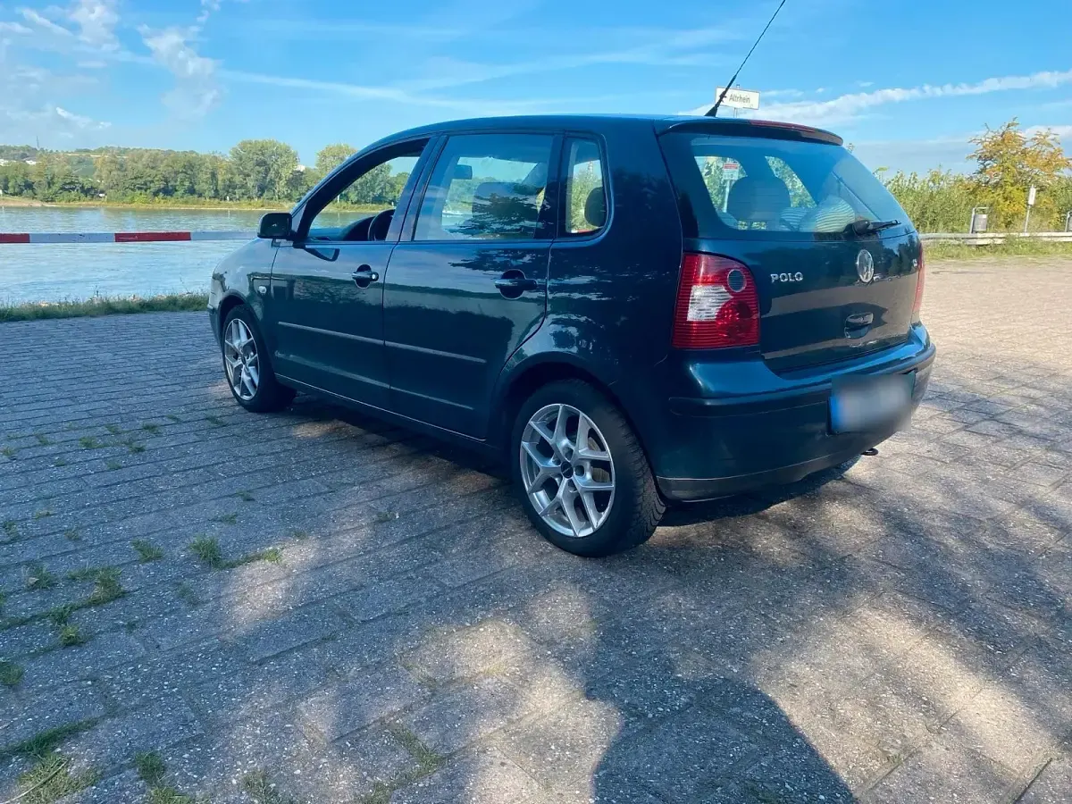Gebraucht VW Polo 64 PS (47 kW) 2003 Grün Kleinwagen