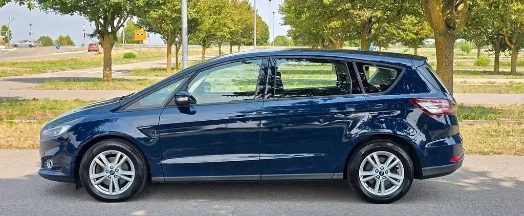 Gebraucht Ford S-MAX Titanium 150 PS (110 kW) 2019 Blau Van / Kleinbus