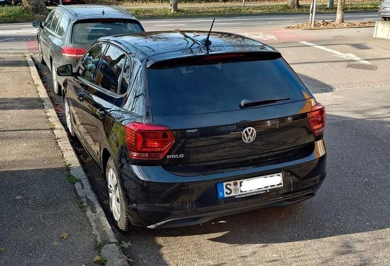 Gebraucht VW Polo 95 PS (69 kW) 2018 Schwarz Kleinwagen