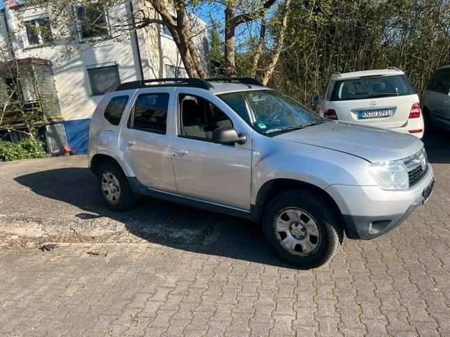 Silber Gebraucht 2010 Dacia Duster SUV | 3.799 € (Superpreis) - Bild 1/4