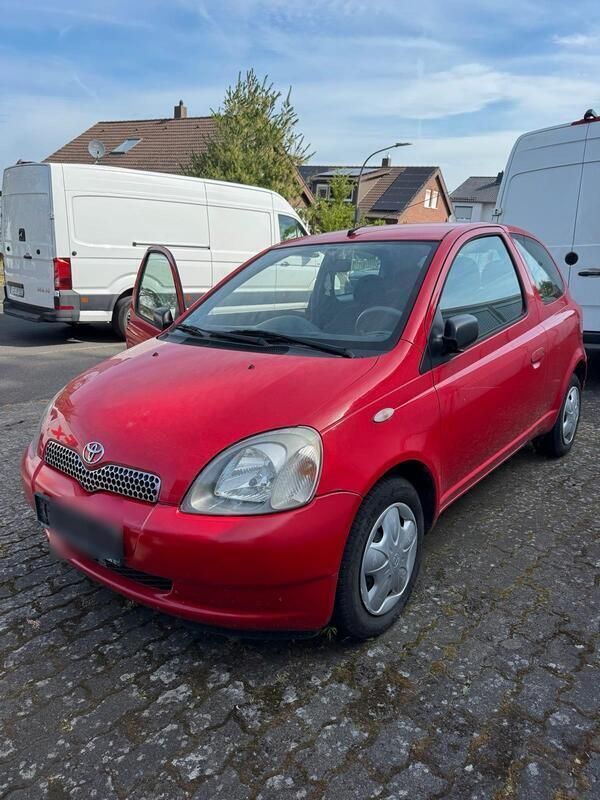 Rot Gebraucht 2001 Toyota Yaris Kleinwagen | 700 € (Guter Preis) - Bild 1/4