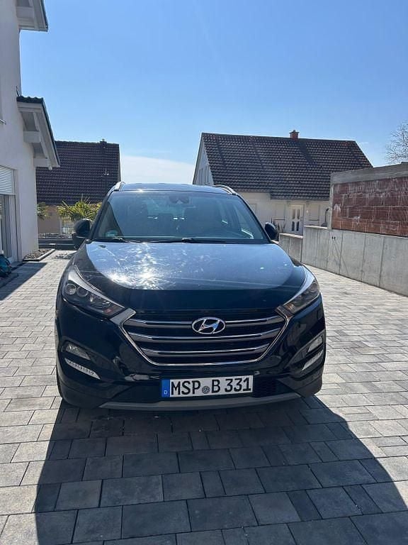 Gebraucht Hyundai Tucson 141 PS (103 kW) 2017 Schwarz SUV
