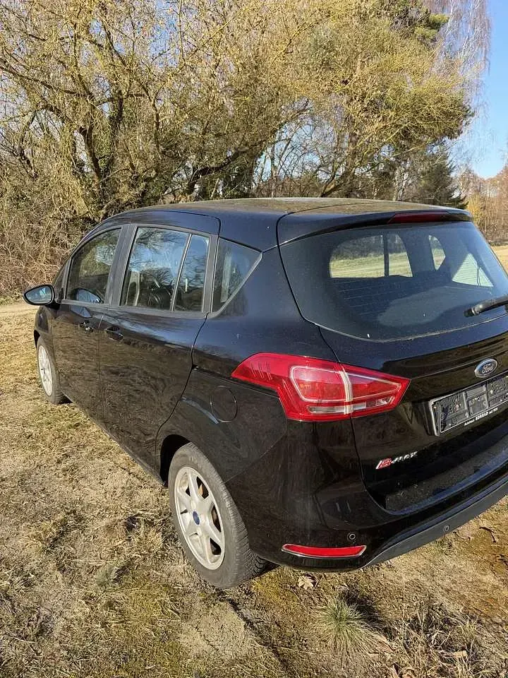 Używany Ford B-MAX Trend 101 KM (74 kW) 2015 Czarny Minivan