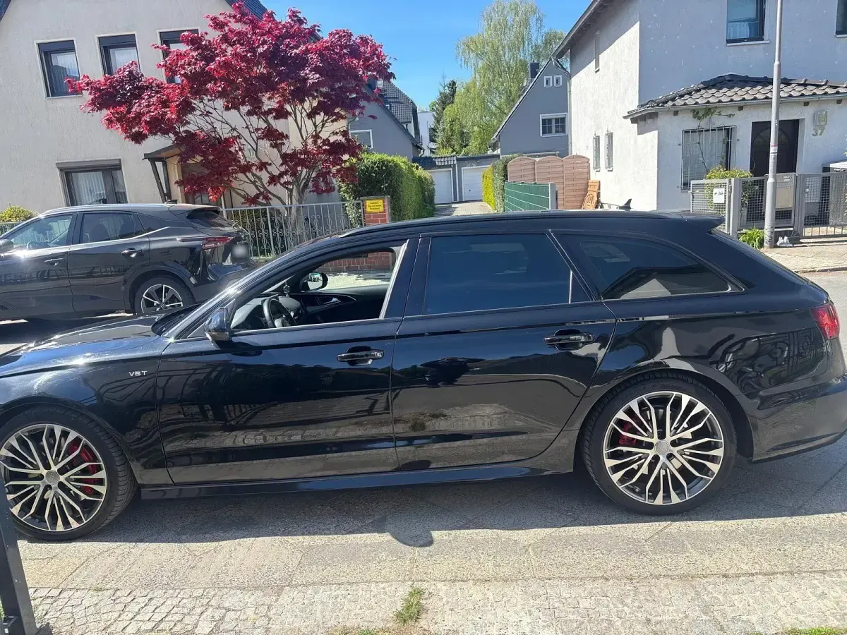 Gebraucht Audi A6 Ambiente 326 PS (239 kW) 2015 Schwarz Kombi