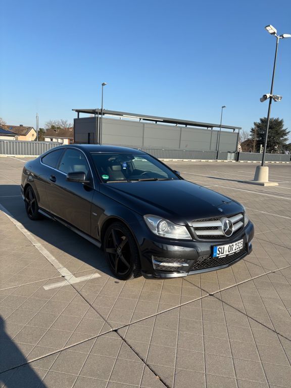 Grau Gebraucht 2012 Mercedes C250 Coupé | 10.750 € (Guter Preis) - Bild 1/4