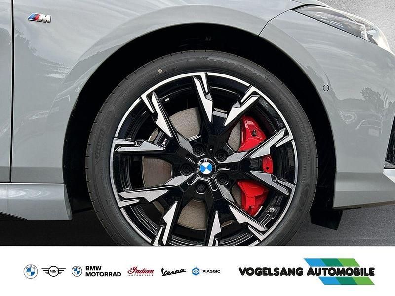 Neu BMW 123 Performance 204 PS (150 kW) 2025 M brooklyn grau metallic Kleinwagen