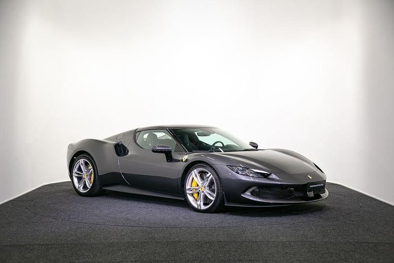 Gebraucht Ferrari 296 829 PS (609 kW) 2024 Grau