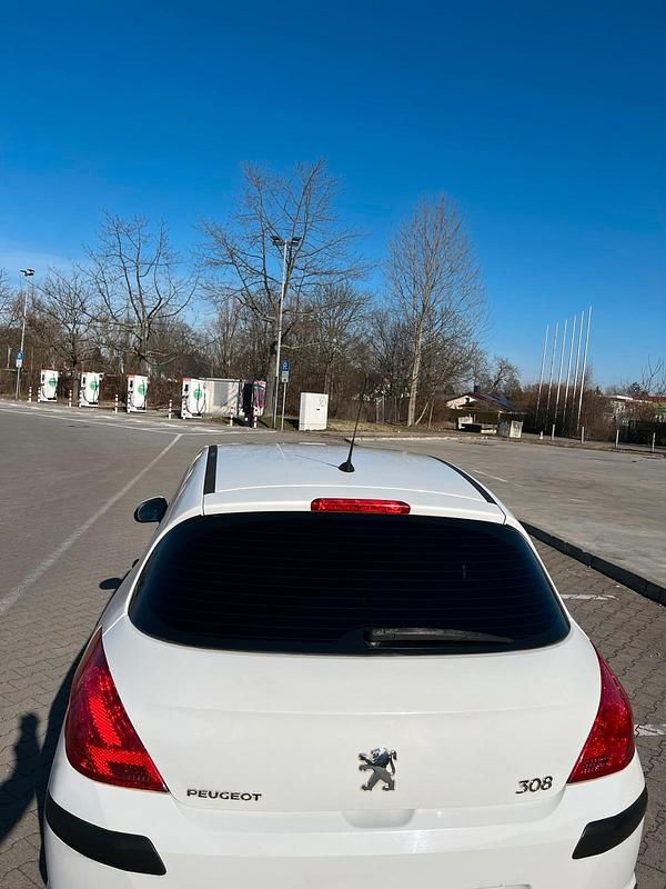 Gebraucht Peugeot 308 2010 Weiß Limousine