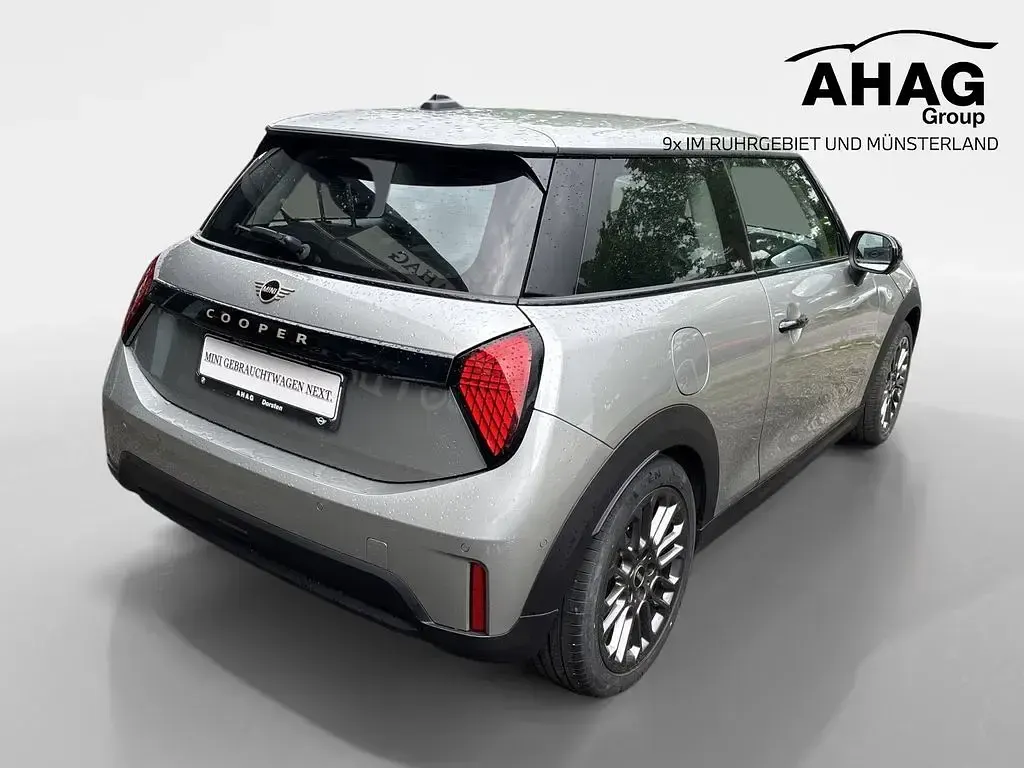 Gebraucht Mini Cooper Classic 156 PS (114 kW) 2025 Silber Kleinwagen