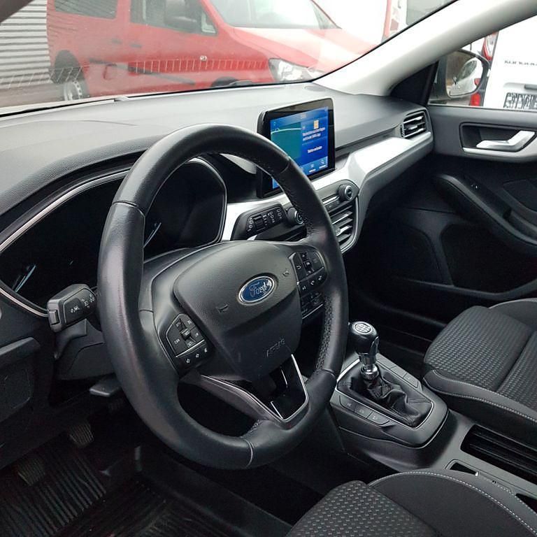 Gebraucht Ford Focus Cool & Connect 120 PS (88 kW) 2018 Silber Limousine