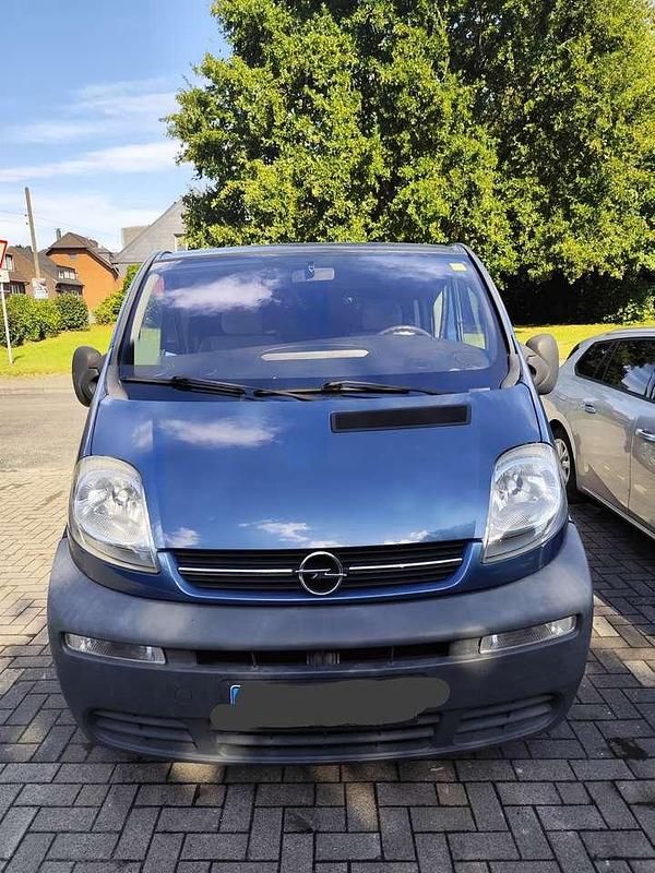 Blau Gebraucht 2004 Opel Vivaro Van / Kleinbus | 4.500 € (Etwas zu teuer) - Bild 1/4