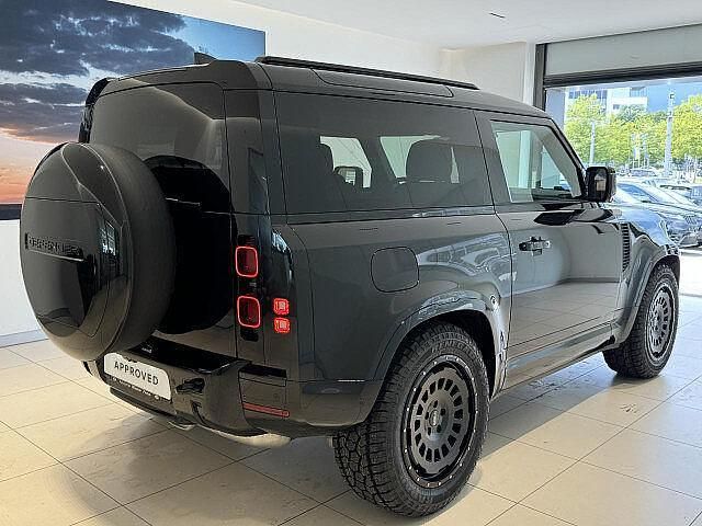 Gebraucht Land Rover Defender SE Dynamic 252 PS (185 kW) 2024 Santorini black SUV